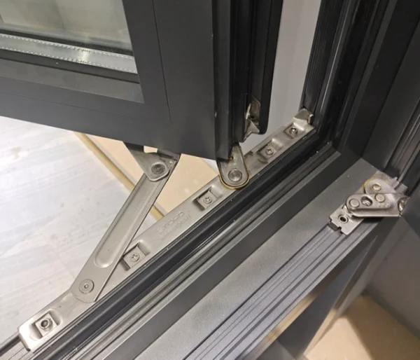 118 Series Casement Window-Thermal Break